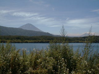 西湖から見える山は富士山？