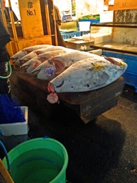 築地でカニを買う 築地場外市場や蟹倶楽部の値段は?