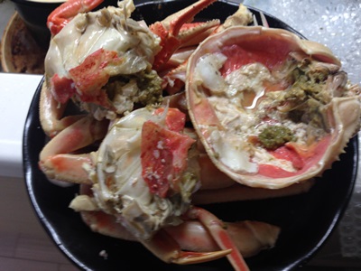 解体されたズワイガニ